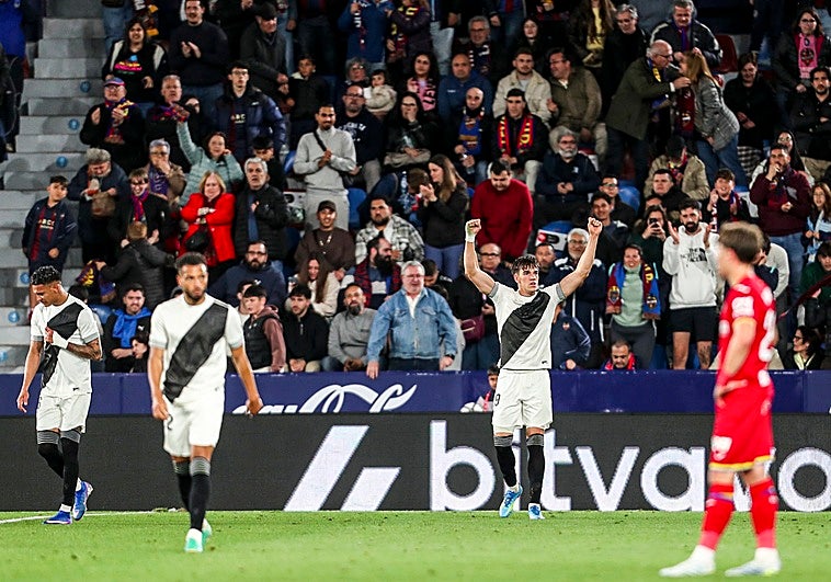 Cánticos ofensivos al árbitro en el Levante-Getafe