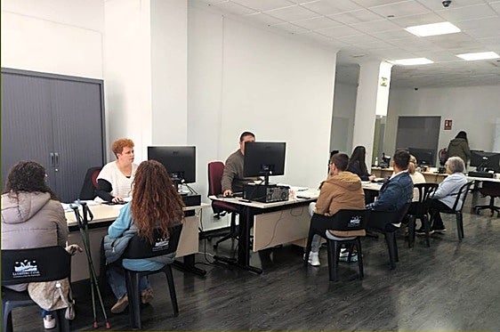 Maratón de entrevistas de trabajo en Chella