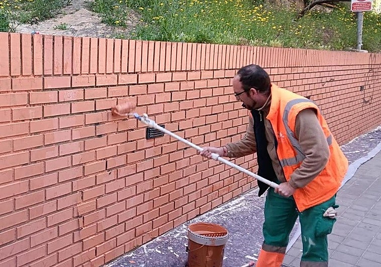 Paterna elimina cerca de 300 grafitis en todos sus barrios