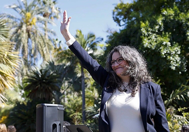 Oltra aboga por subir los impuestos por pisos cerrados: «Si se hace en Nueva York, ¿por qué no en Valencia?»