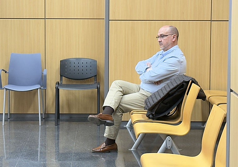 Un asesor fiscal juzgado por quedarse con el dinero para regularizar el fraude de Las 5 Jotas