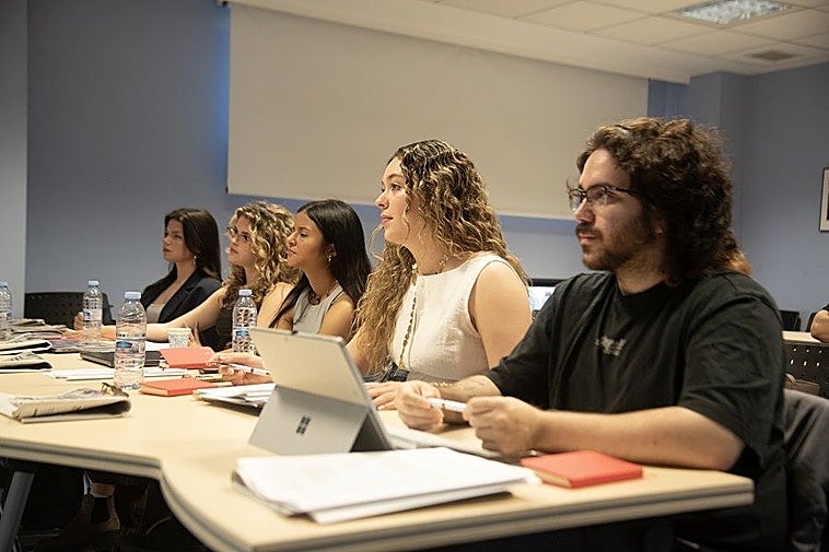 LAS PROVINCIAS y el CEU se unen en un 'hackaton' sin precedentes para escribir el futuro del periodismo desde la redacción