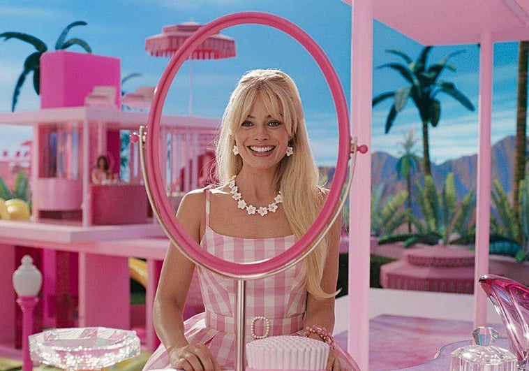 Qué películas ver hoy sábado en televisión: de 'Barbie' a una comedia con Uma Thurman y Meryl Streep