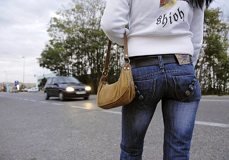 Absueltas tres prostitutas de estafar a un cliente al no recordar con cuál de ellas tuvo sexo