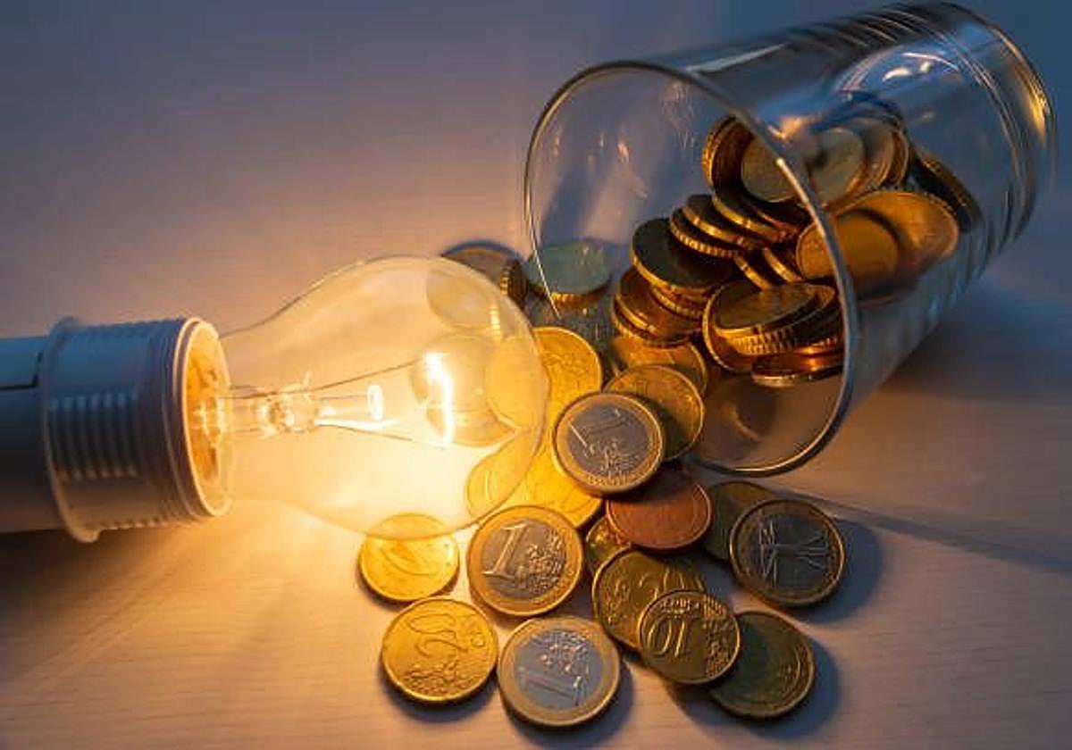 El precio de la luz cae a 57,87 euros/MWh este viernes con horas negativas por la tarde — image 3
