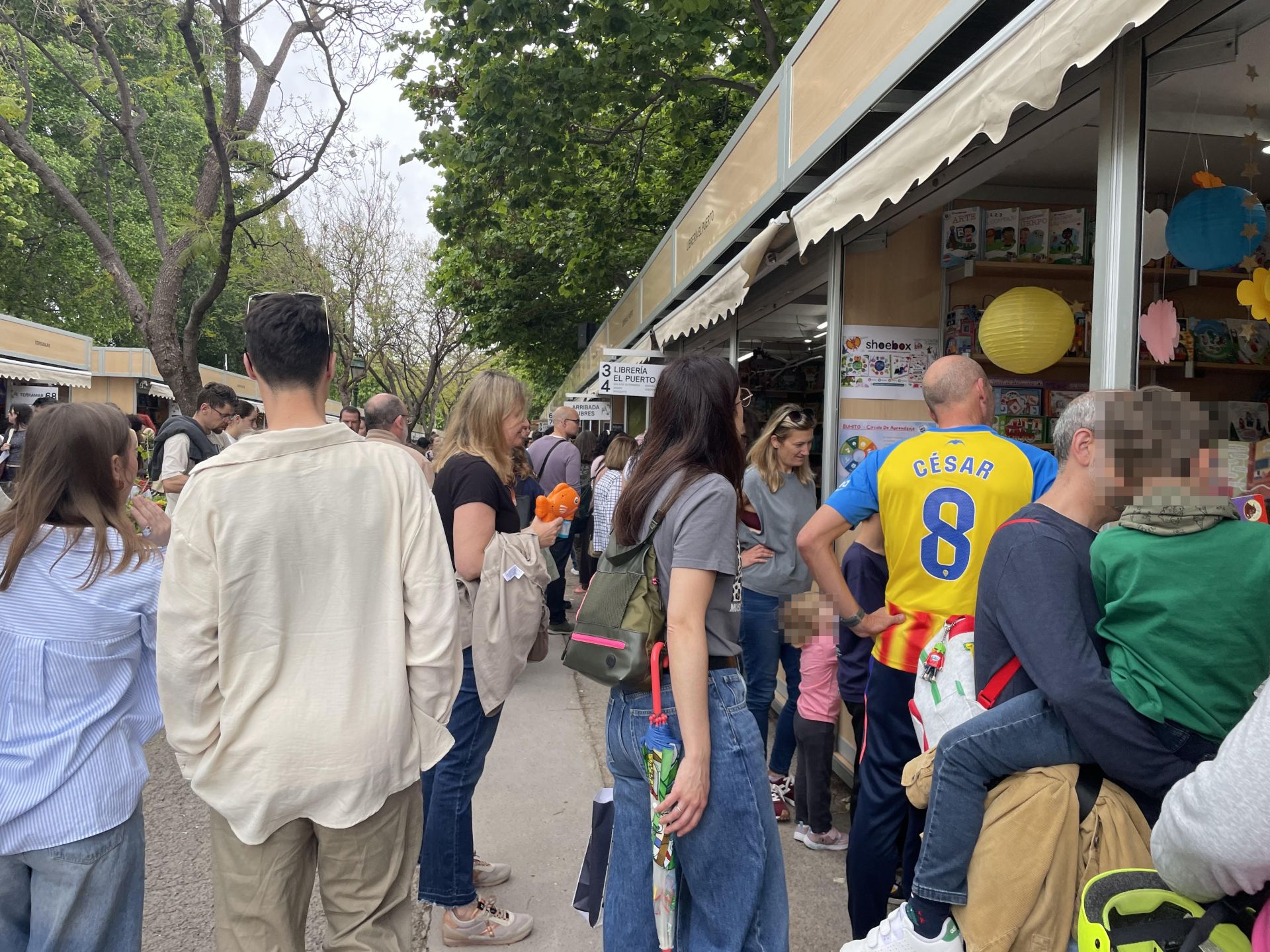 Valencianismo y literatura se unen en la Fira del Llibre