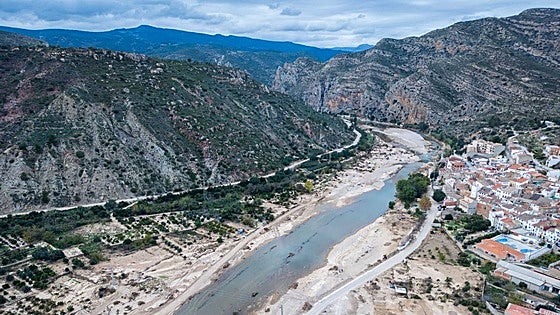 Gestalgar acelera para reconstruir la playa fluvial del Turia de cara al verano