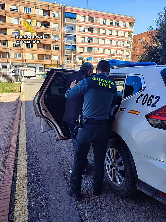 A prisión un violento ladrón de mujeres mayores en Benifaió y Carlet