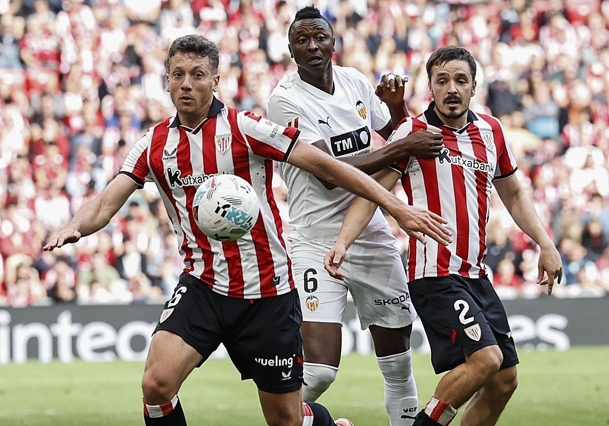 El 1x1 del Athletic-Valencia: Sadiq y Dimitrievski acercan la salvación