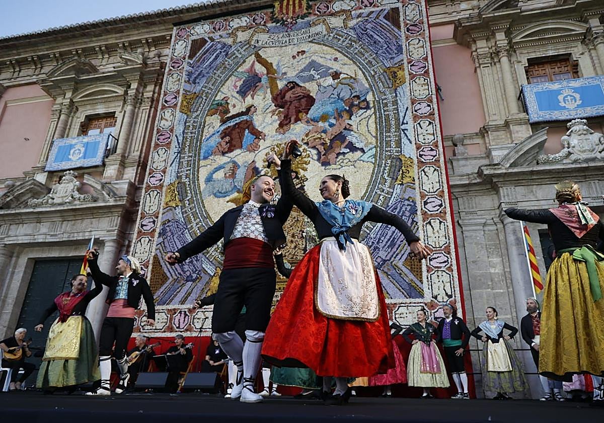Lleno total en la Ronda musical a la Mare de Déu