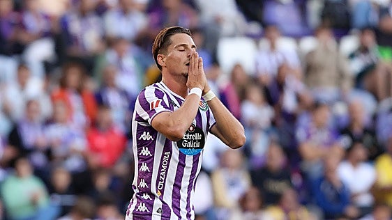 Canós se opera más de un mes después de romperse el cruzado