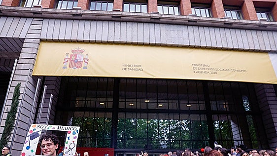 Pediatría completa sus plazas MIR y Urgencias se estrena con la primera en la Comunitat