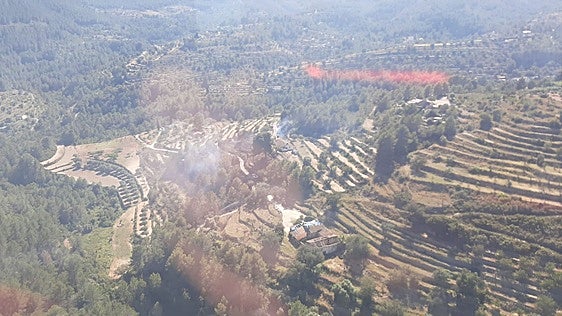 Evolución favorable del incendio forestal declarado en Benissa