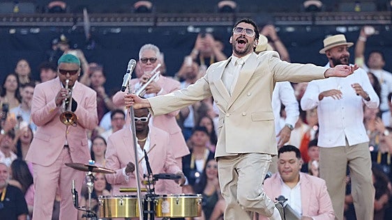 Tres ideas de outfits para los conciertos de Bad Bunny