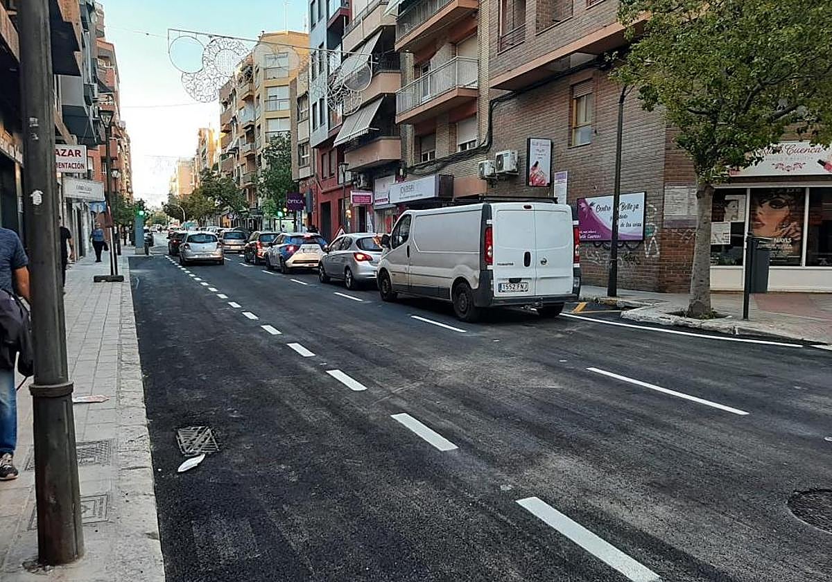 Alicante reabre al tráfico Condes de Soto Ameno en San Blas tras culminar las obras en el colector