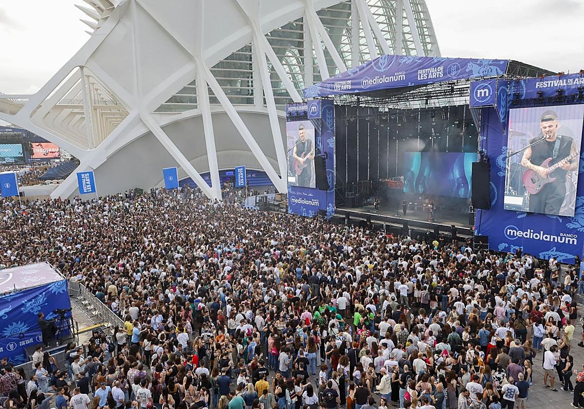 La cláusula del contrato que habilita a la Generalitat para cancelar el festival