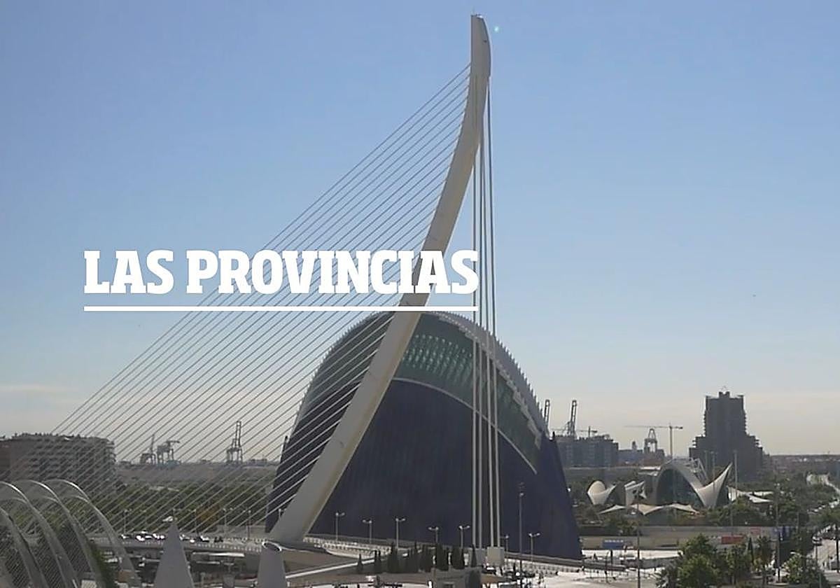 Cruzando el puente Assut con Álvaro Borrás