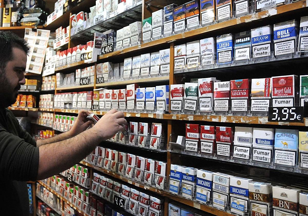 Hacienda publica el precio del tabaco con y sin recargo, en 