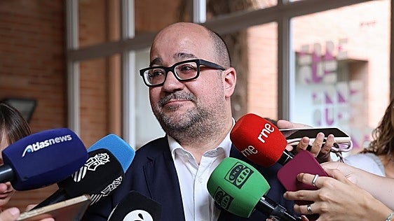 Educación habilita líneas en valenciano en siete municipios castellanohablantes en pleno conflicto lingüístico con los sindicatos