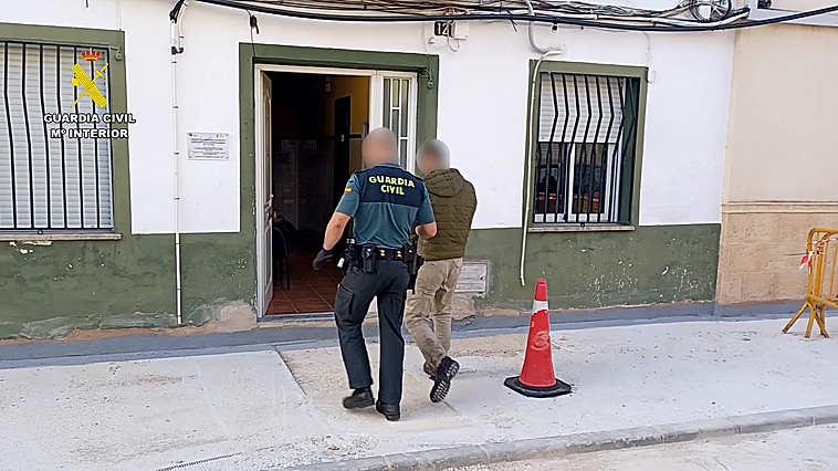 Dos detenidos por una oleada de robos de cobre en alumbrado público de pueblos de Valencia y Alicante