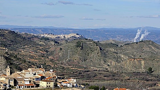 El Valle de Ayora-Cofrentes se moviliza contra el macrovertedero proyectado en Zarra