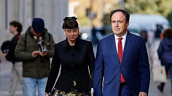 La pareja de Pérez Llorca no opta a consolidar su plaza en la Diputación de Valencia