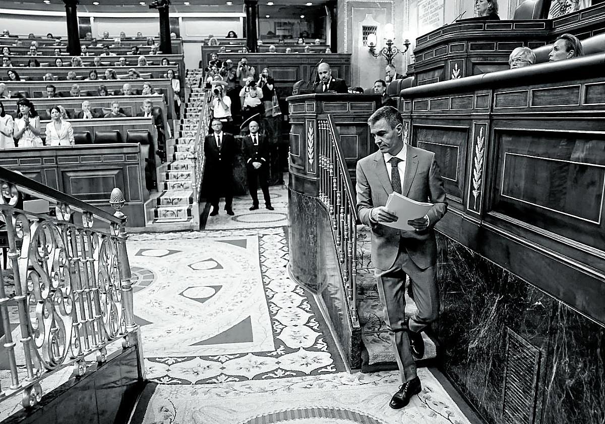 ISABEL BONIG: El presidente va desnudo