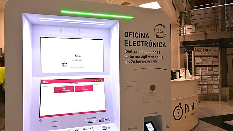 Un ciberkiosco municipal para facilitar y agilizar  los trámites