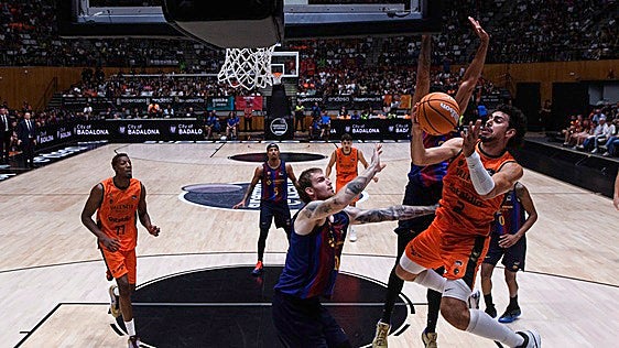 La falta de acierto condena al Valencia Basket y le deja fuera de la final de la Supercopa