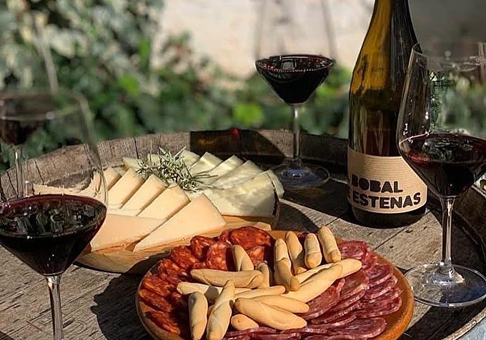 Vinos y viandas.
