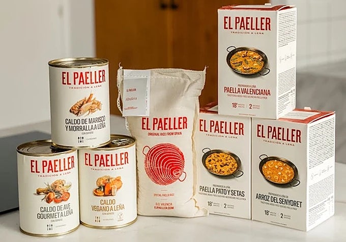 Caldos y fondos para cocinar diversos tipos de arroces y paellas tradicionales.