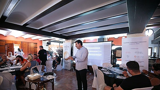 Euro-Toques se empapa de la cultura del vino y la gastronomía de Requena en su capitalidad española
