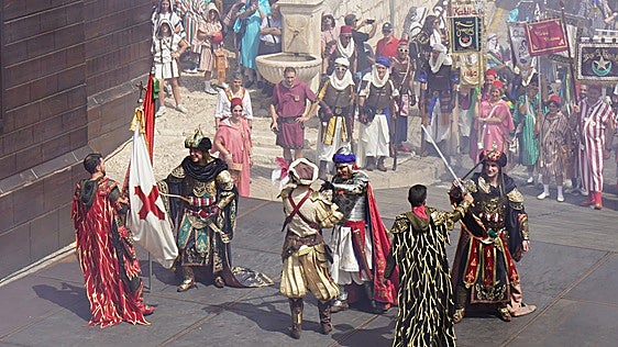 La Semana Grande de los Moros y Cristianos de Ontinyent concluye con les ambaixades y el desfile final