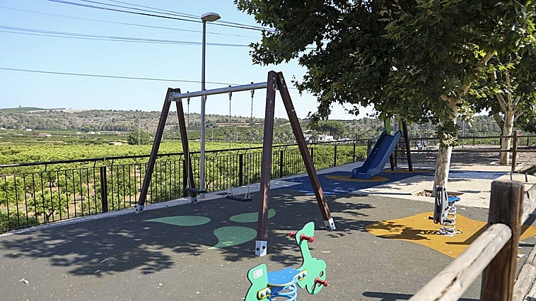 Gavarda renueva tres parques con una inversión de más de 33.000 euros