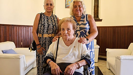 Visita sorpresa al ayuntamiento de Valencia por cumplir 100 años