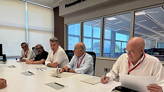 El Consell presume de aumento de viajeros en el metro y Metrobús frente al «desastre» de Cercanías