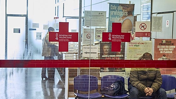 La mitad de los centros de salud de Valencia no abrirán por las tardes hasta octubre