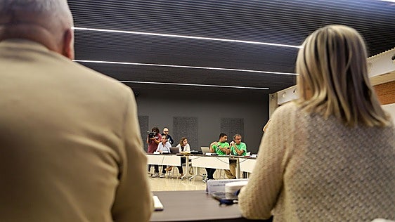 La negociación con el profesorado se reanudará en dos semanas con un nuevo calendario de mesas