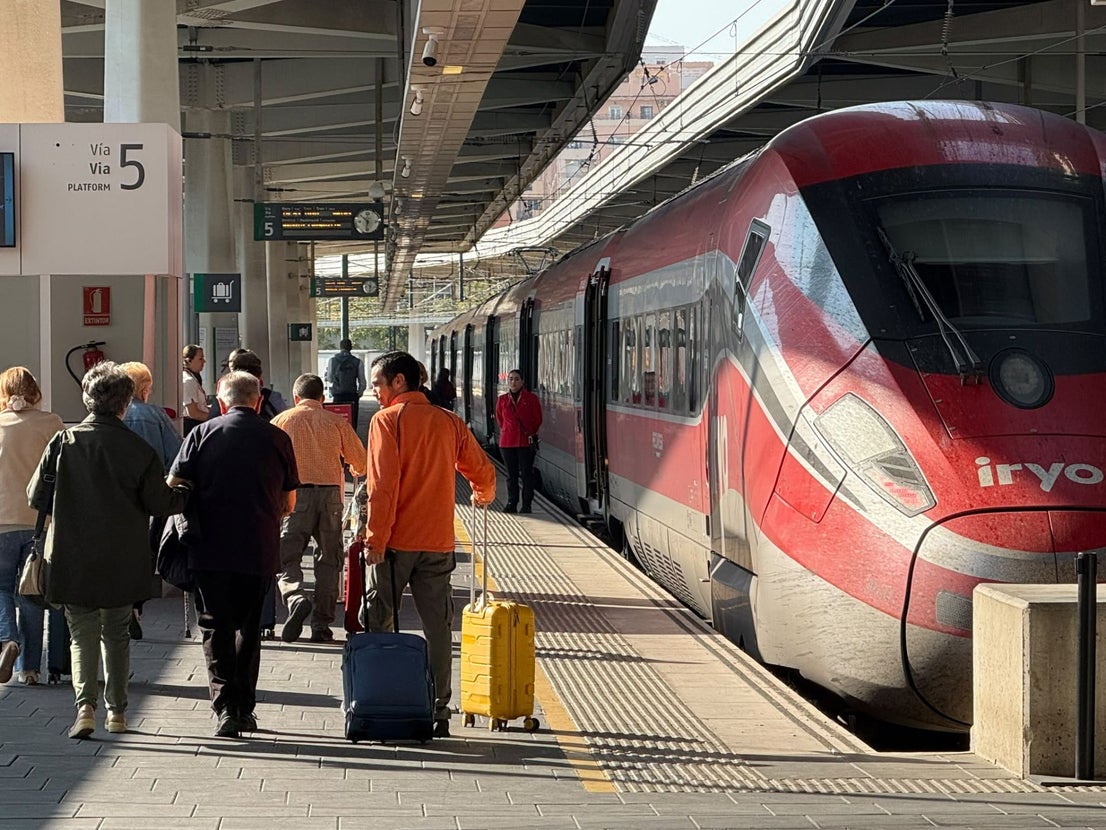Fotos: Incertidumbre en la estación de Joaquín Sorolla tras el grave accidente de tren en Toledo