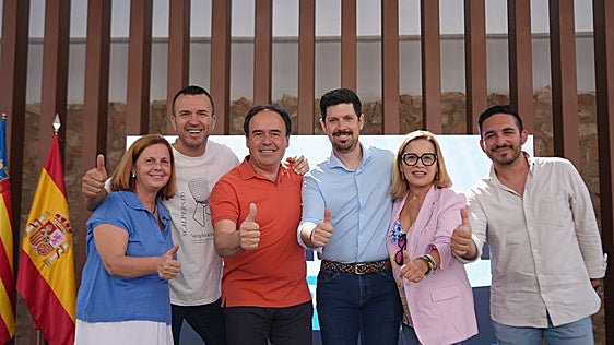 Llorca, de Elche a La Pobla de Vallbona: «Queda mucho por hacer, pero hemos abierto el camino»