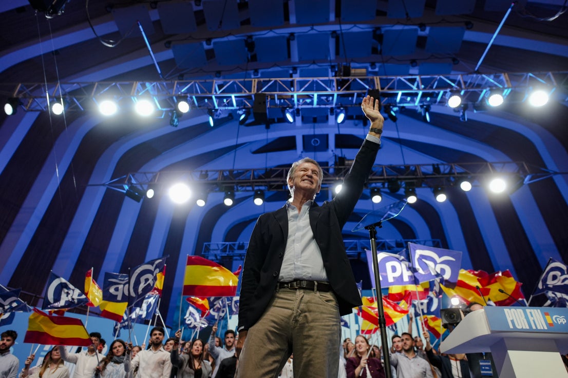 FOTOS | Feijóo arranca su precampaña en Valencia con el PPCV