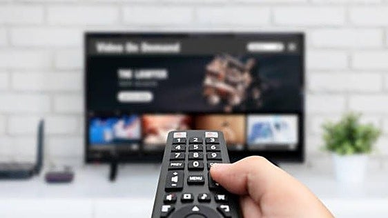Mantener pulsado el número 0 del control de la televisión durante tres segundos: para qué sirve y cómo usarlo