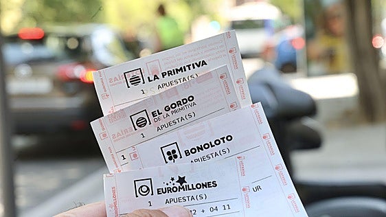 La Primitiva entrega dos premios de 77.977,79 euros en dos provincias este domingo