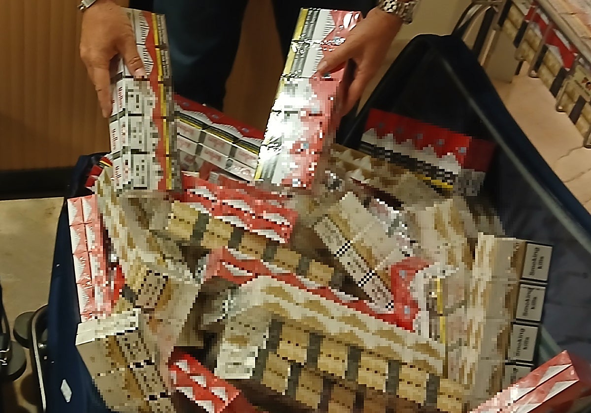 Localizan 5.000 paquetes de tabaco de contrabando en dos vuelos de Valencia a Palma | Las Provincias