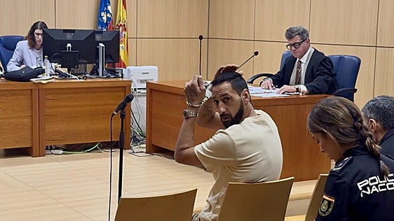 El acusado de asesinar a tiros a un hombre en Alaquàs niega otro crimen frustrado en un permiso