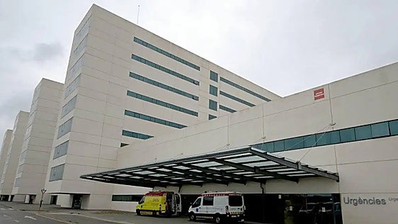 En estado grave un niño de 3 años tras caer del balcón de un primer piso en Canals