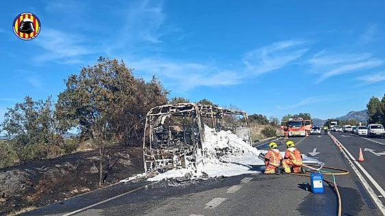 Doble alerta por incendios en la Costera y la Vall d'Albaida
