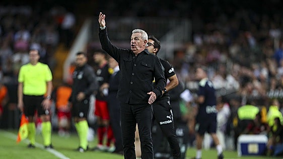 El Valencia gana años con Javier Aguirre