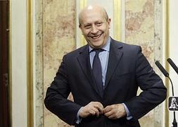 Wert, en una rueda de prensa en el Congreso de los Diputados. / K. Huesca (Efe)