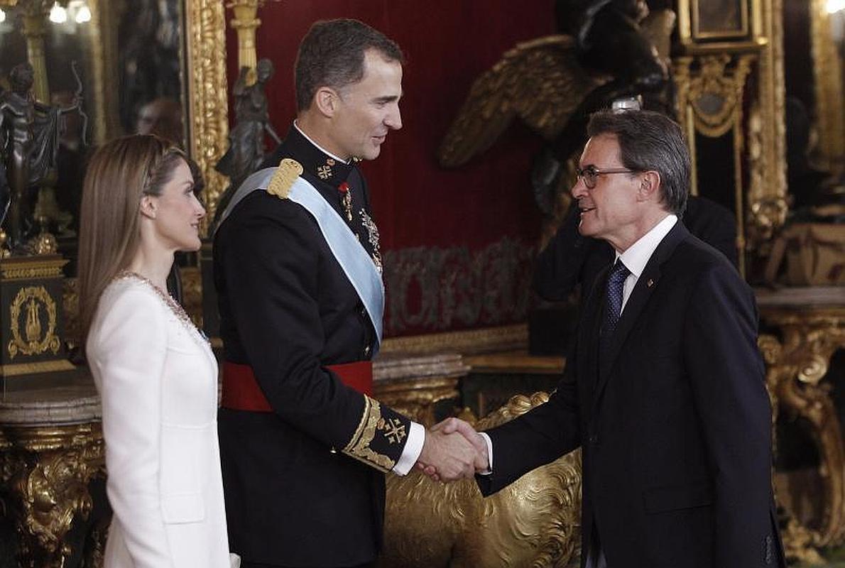 Artur Mas en el momento del saludo a los Reyes 